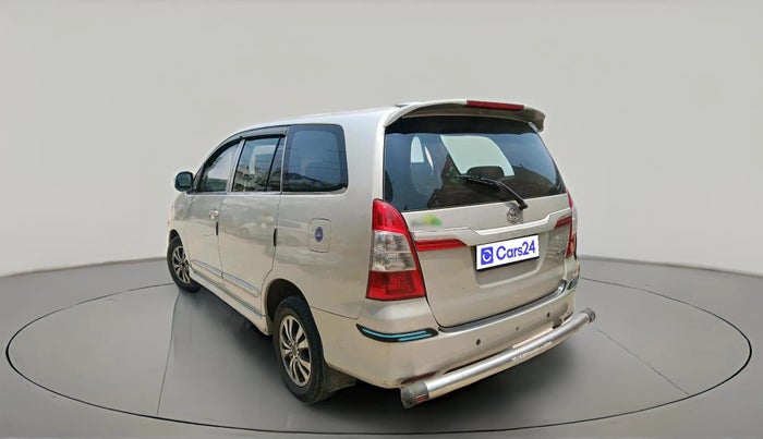 2015 Toyota Innova 2.5 GX 8 STR, Diesel, Manual, 1,95,406 km, exterior