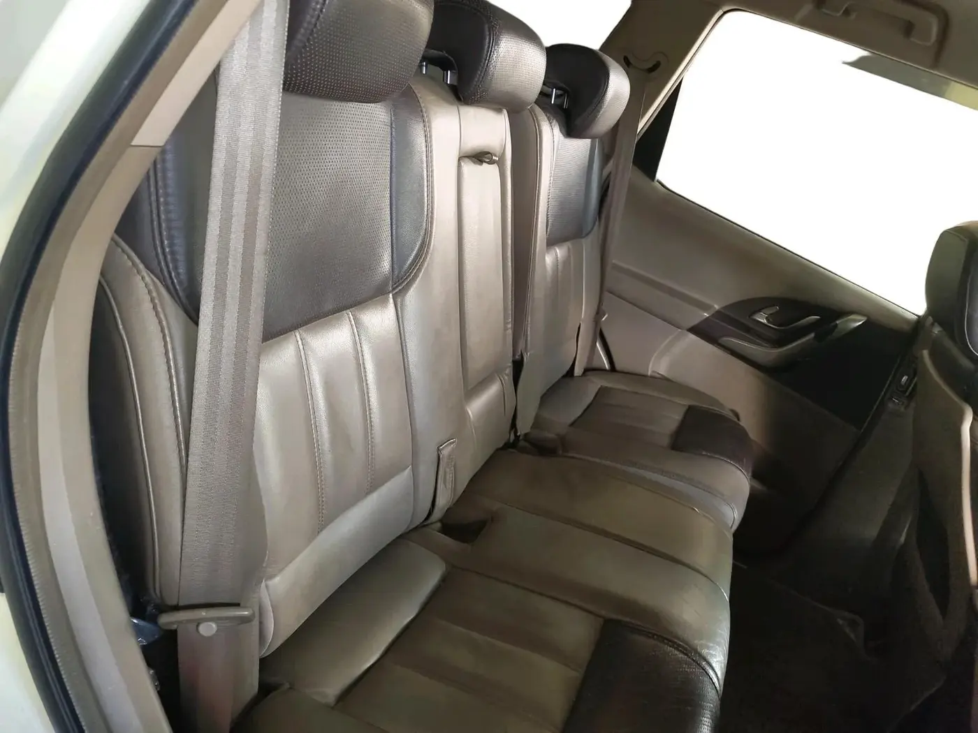 2012 Mahindra XUV500 W8, Diesel, Manual, 1,54,798 km, interior