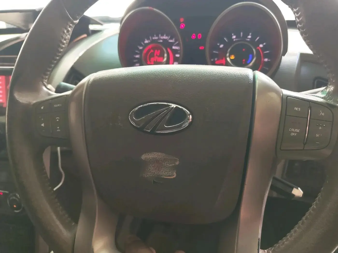 2012 Mahindra XUV500 W8, Diesel, Manual, 1,54,798 km, interior