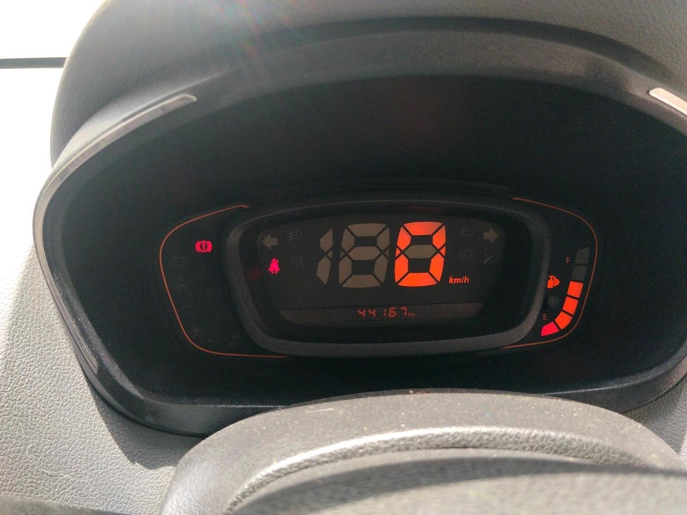 2019 Renault Kwid RXT 1.0 (O), Petrol, Manual, 44,167 km, interior
