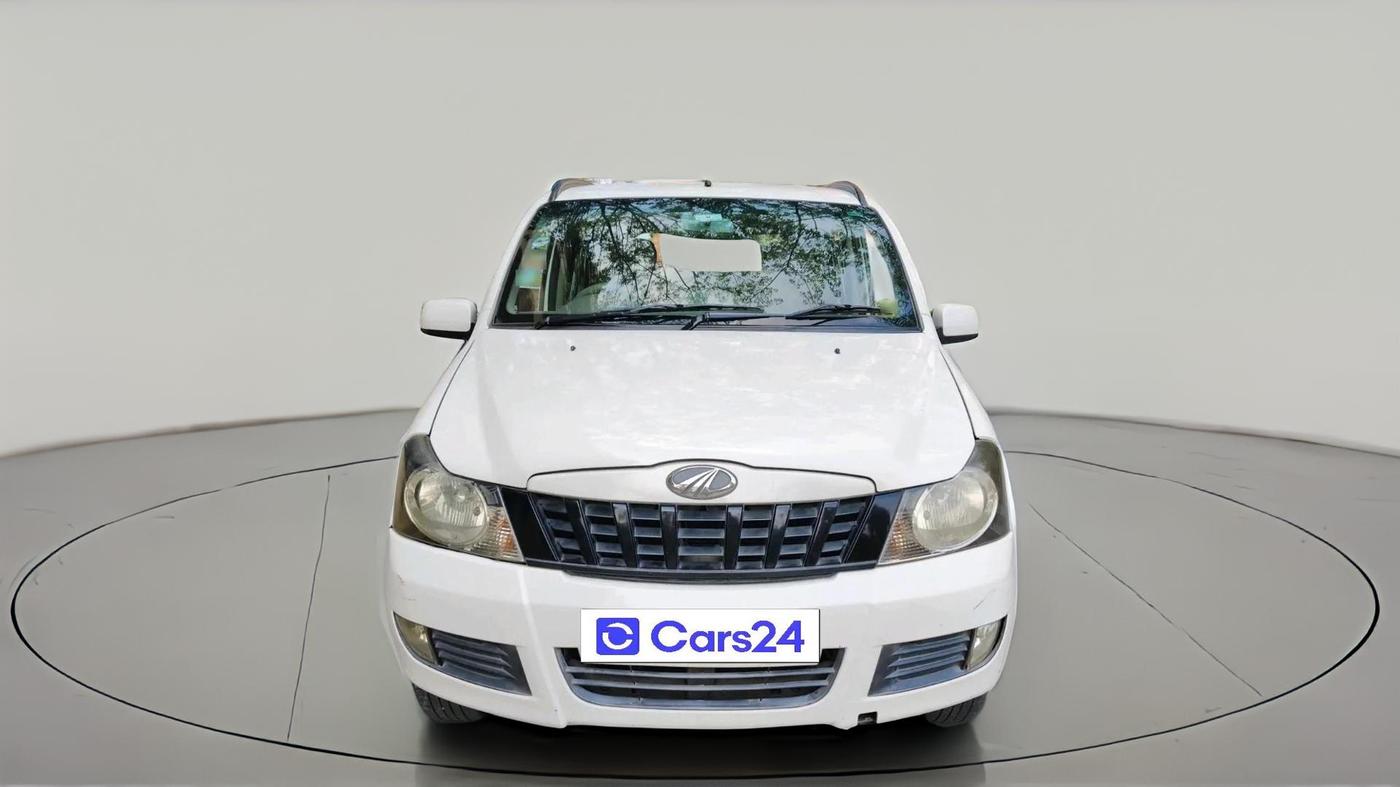 2013 Mahindra Quanto C6, Diesel, Manual, 83,905 km, exterior