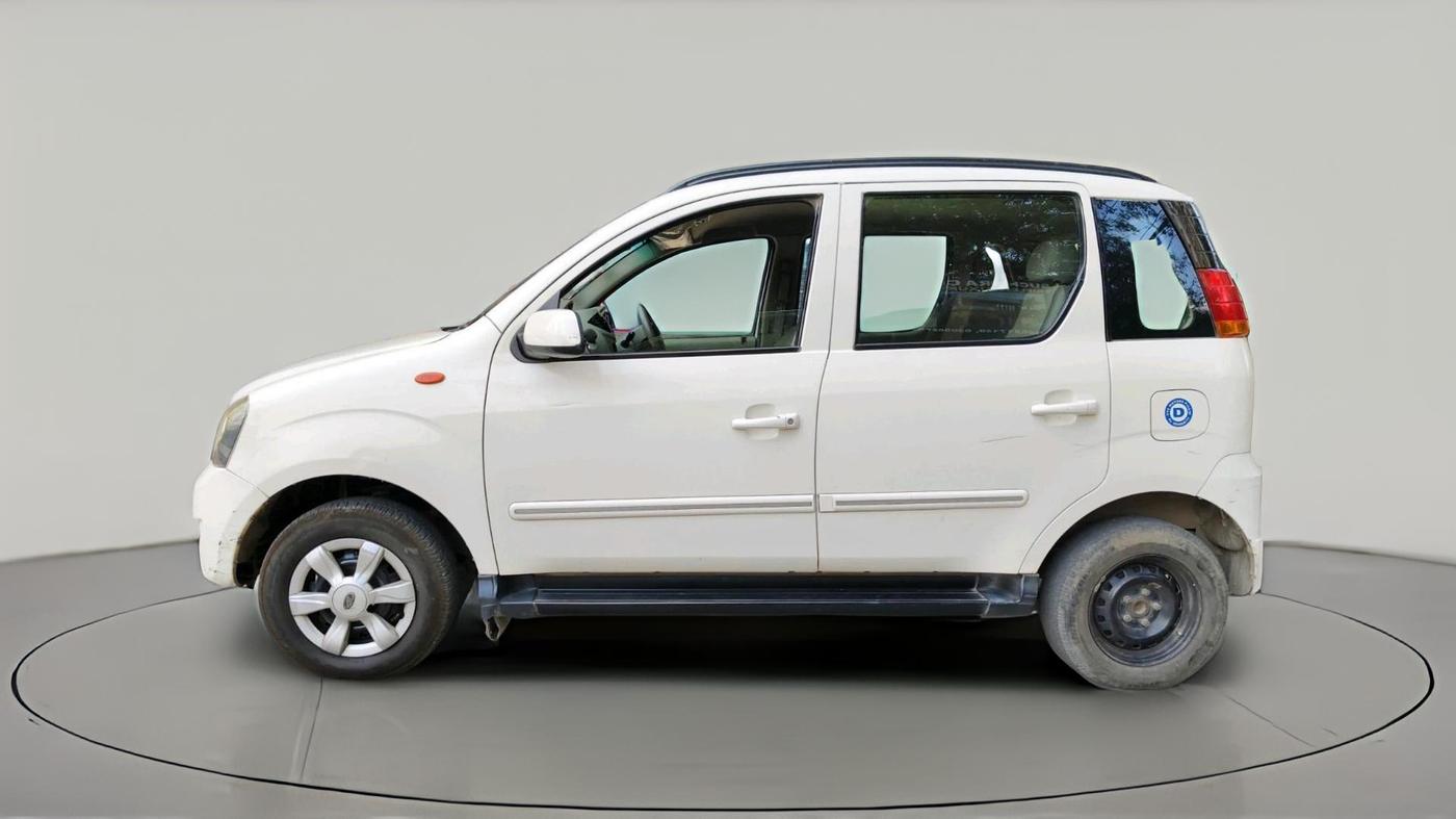 2013 Mahindra Quanto C6, Diesel, Manual, 83,905 km, exterior