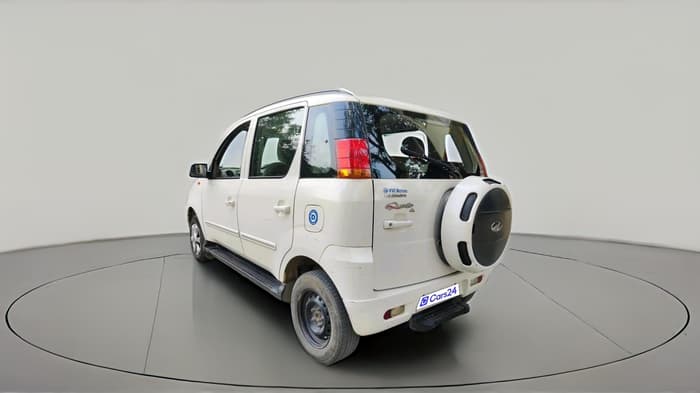 2013 Mahindra Quanto C6, Diesel, Manual, 83,905 km, exterior