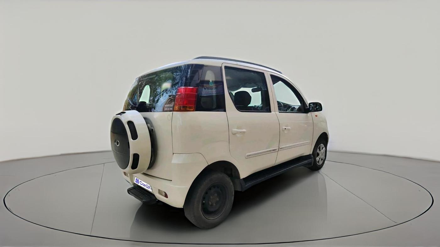 2013 Mahindra Quanto C6, Diesel, Manual, 83,905 km, exterior