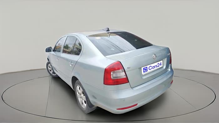 2009 Skoda Laura ELEGANCE 1.9 TDI MT, Diesel, Manual, 1,71,739 km, exterior