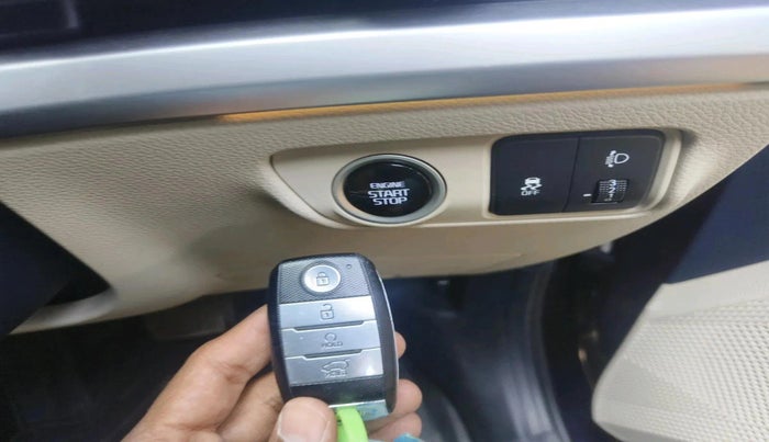 2022 KIA CARENS LUXURY PLUS 1.4 PETROL DCT 7 STR, Petrol, Automatic, 37,964 km, interior