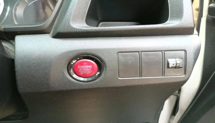 2016 Honda BR-V 1.5L I- DTEC V, Diesel, Manual, 1,83,392 km, interior