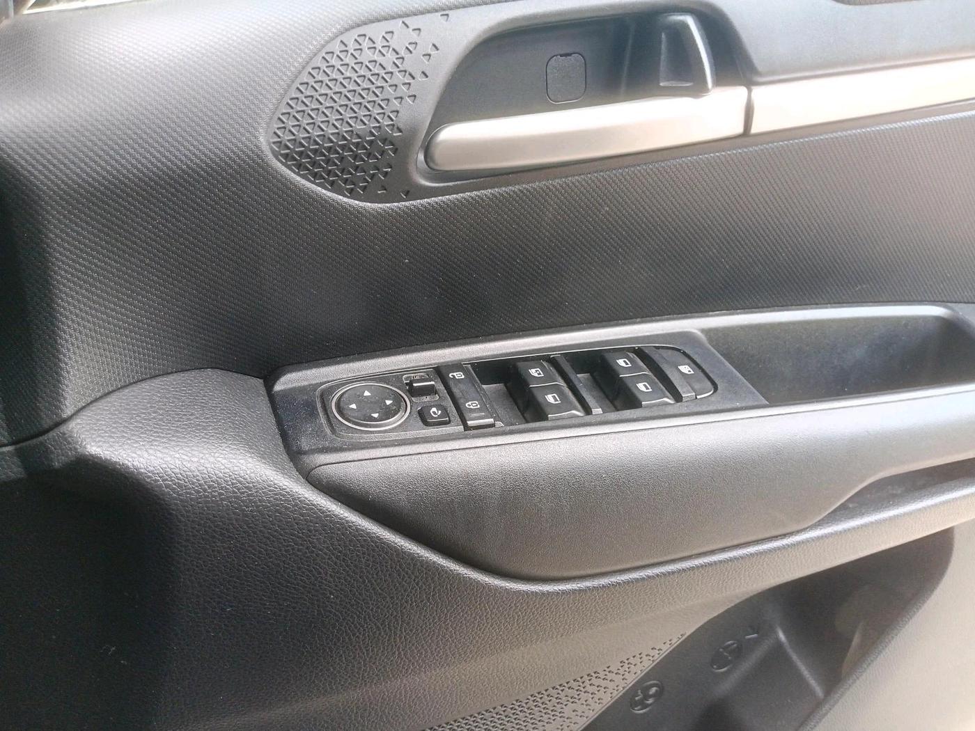2022 KIA SONET HTK PLUS 1.2, Petrol, Manual, 35,365 km, interior