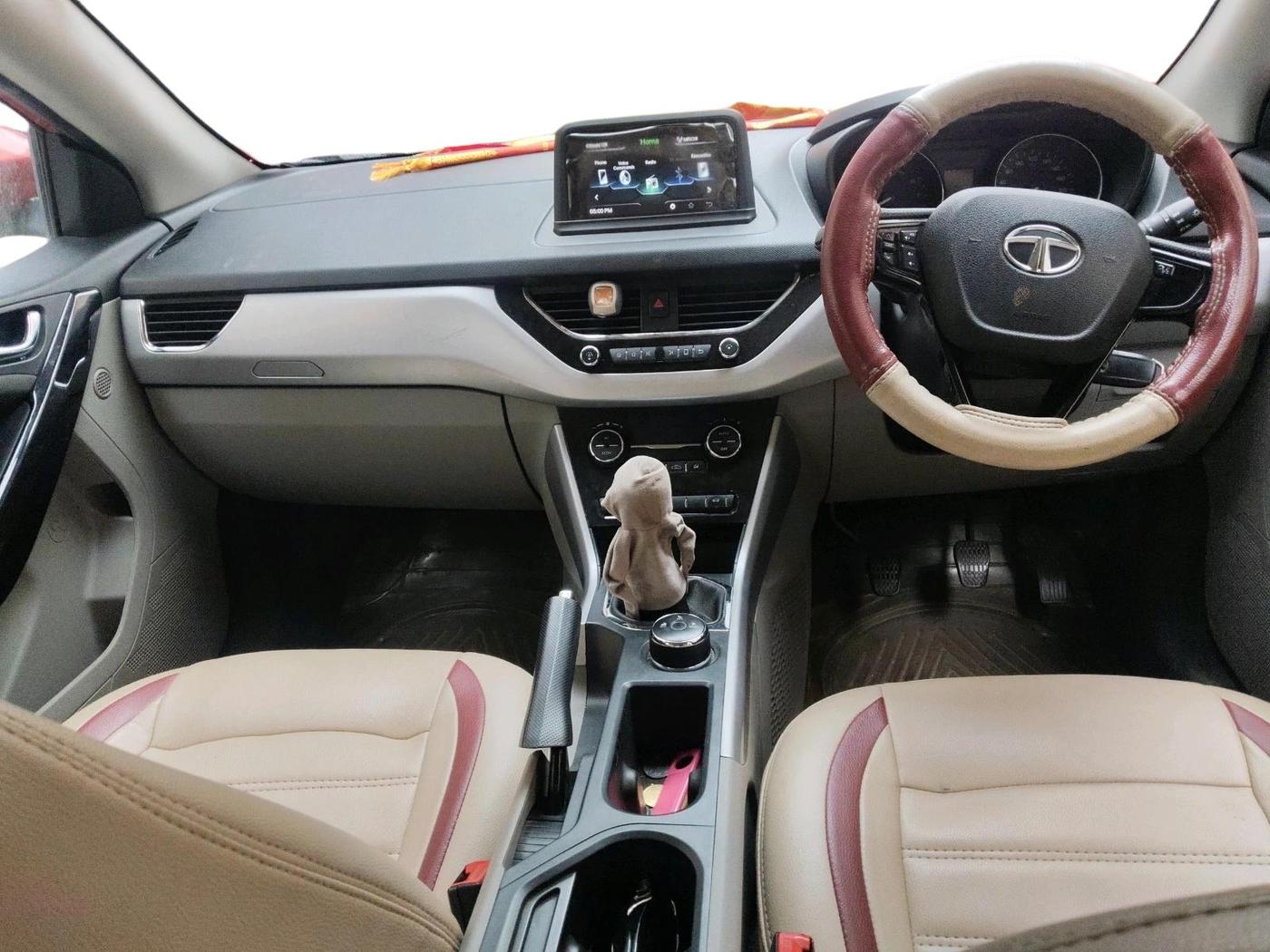 2018 Tata NEXON XZ DIESEL, Diesel, Manual, 95,519 km, interior