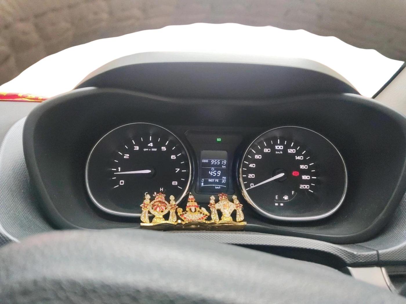 2018 Tata NEXON XZ DIESEL, Diesel, Manual, 95,519 km, interior