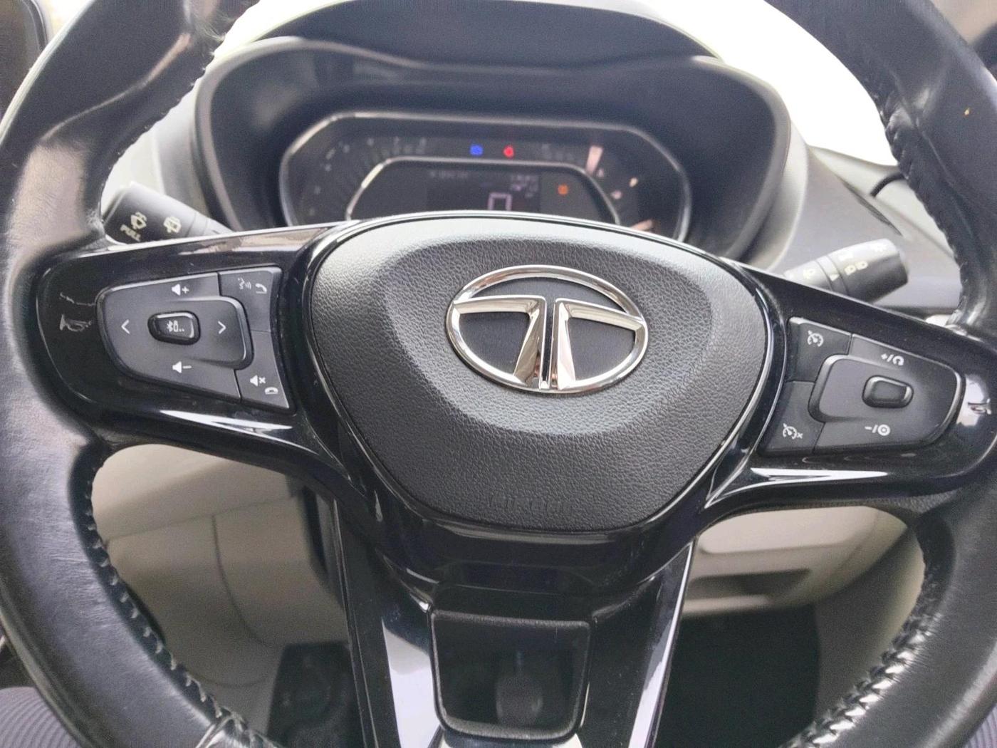2022 Tata NEXON XZ PLUS PETROL, Petrol, Manual, 61,045 km, interior