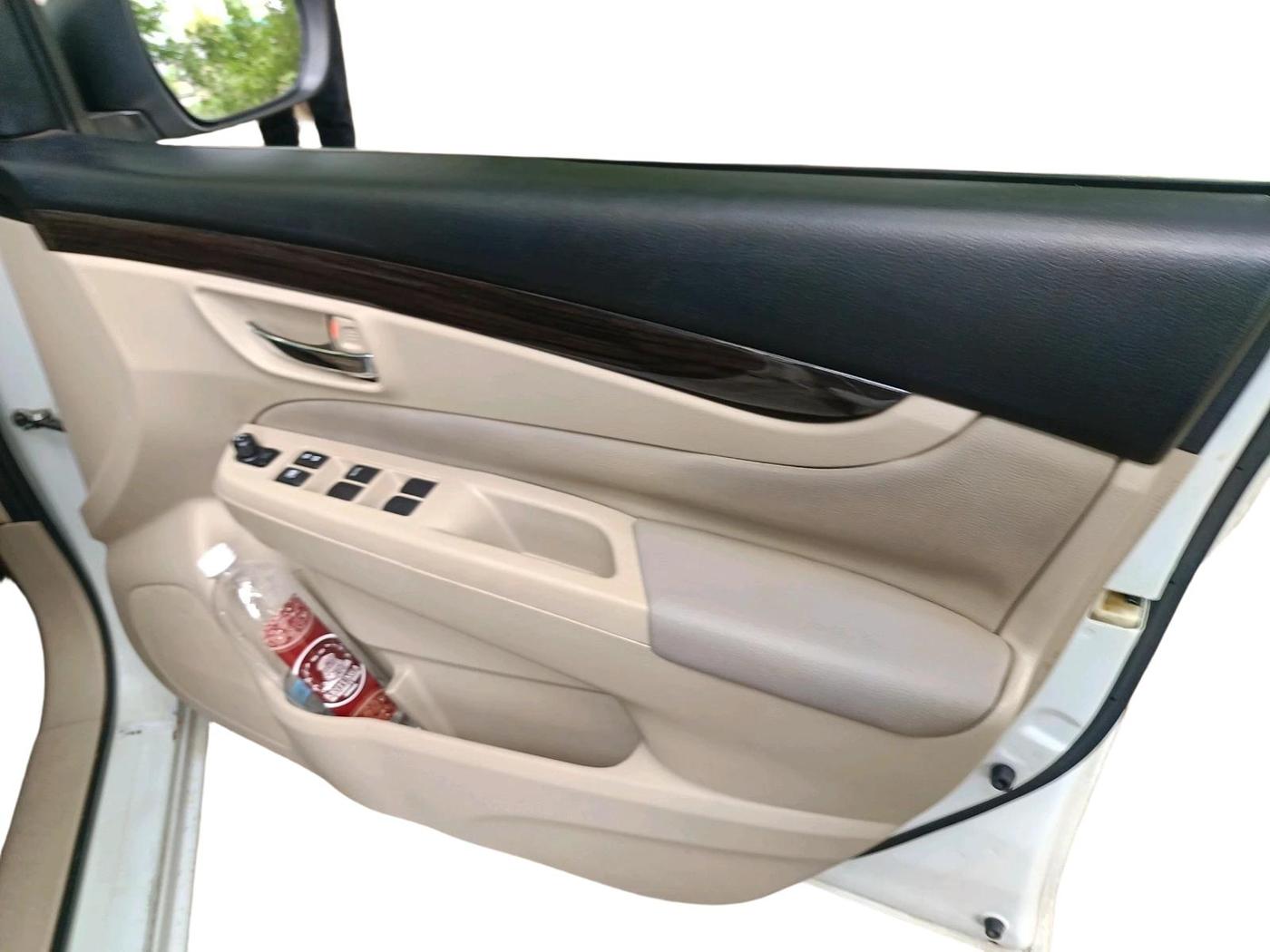 2016 Maruti Ciaz ZXI+, Petrol, Manual, 80,620 km, interior
