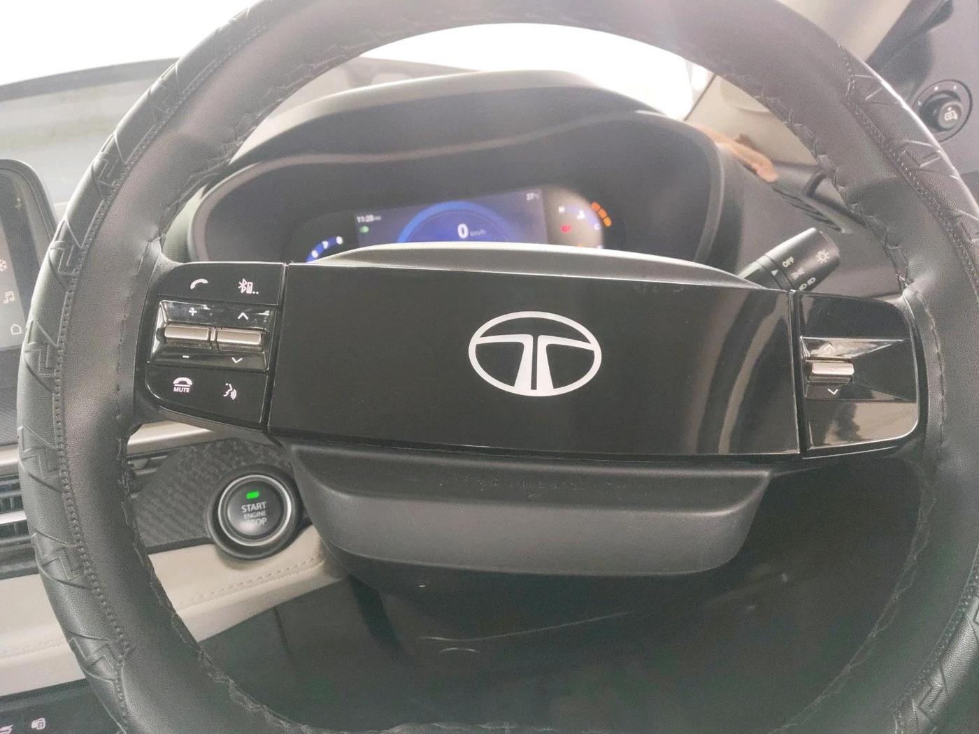 2024 Tata NEXON CREATIVE 1.5 DIESEL, Diesel, Manual, 32,757 km, interior