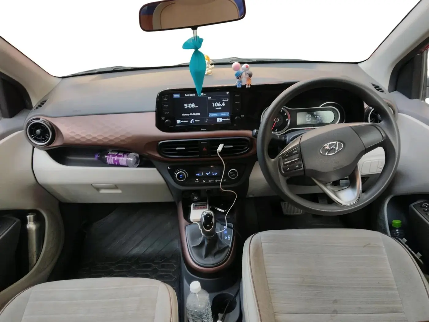 2020 Hyundai AURA SX PLUS 1.2 AMT, Petrol, Automatic, 27,017 km, interior