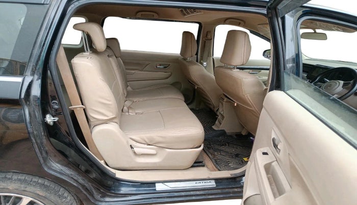2023 Maruti Ertiga ZXi (O), Petrol, Manual, 84,446 km, interior