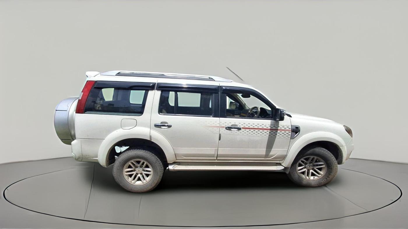 2011 Ford Endeavour 3.0L 4X2 AT, Diesel, Automatic, 90,149 km, exterior