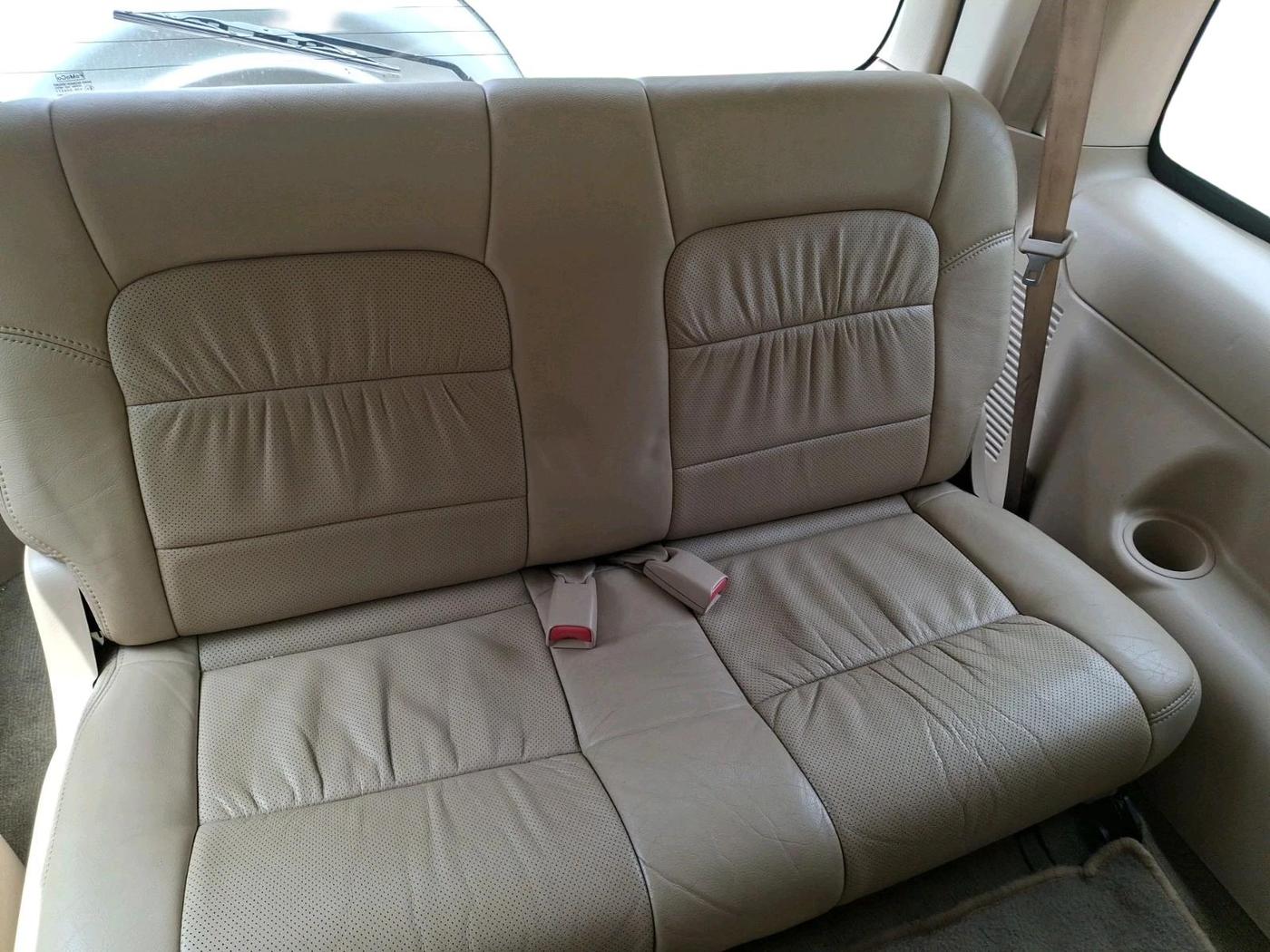 2011 Ford Endeavour 3.0L 4X2 AT, Diesel, Automatic, 90,149 km, interior