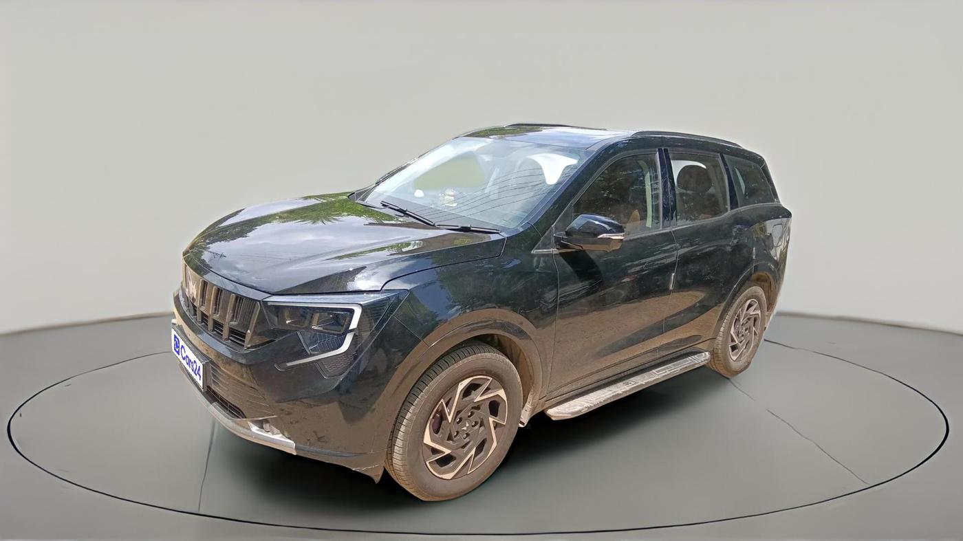 2026 Mahindra XUV 7XO AX7 2WD Petrol 2.0L Turbo Automatic 7 STR, Petrol, Automatic, 4,091 km, exterior