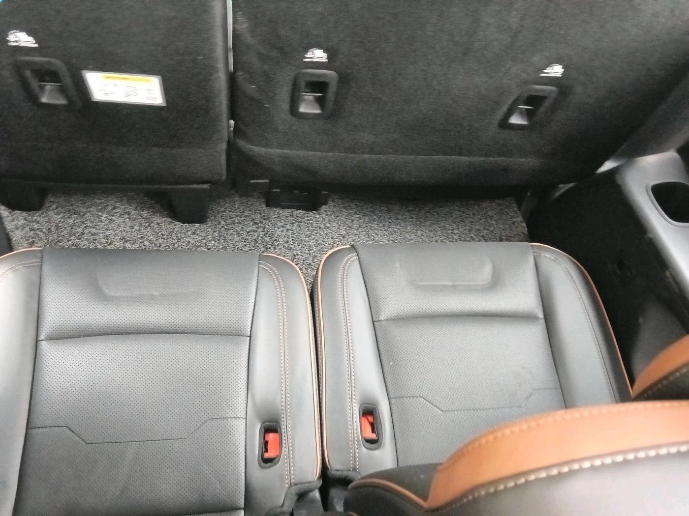2026 Mahindra XUV 7XO AX7 2WD Petrol 2.0L Turbo Automatic 7 STR, Petrol, Automatic, 4,091 km, interior