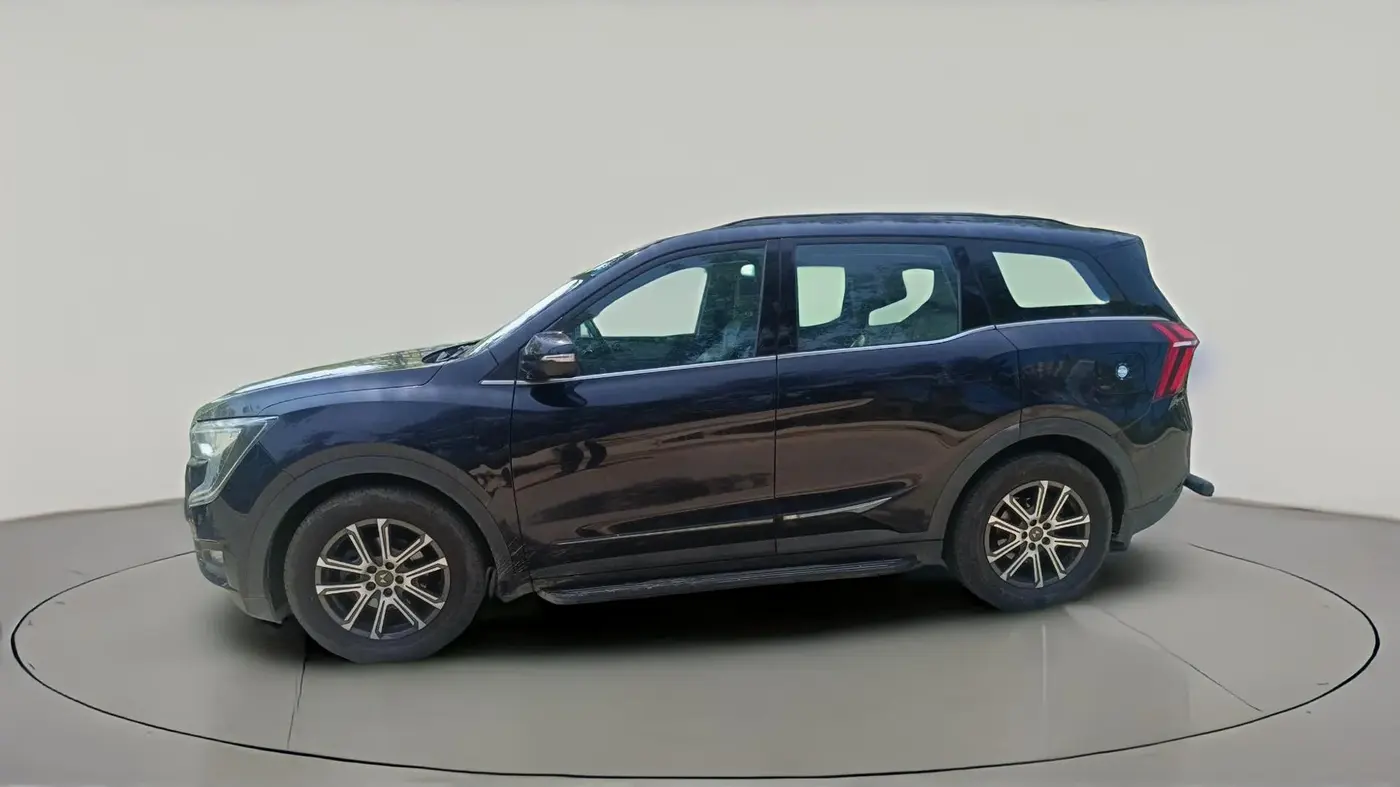 2023 Mahindra XUV700 AX 7 P MT 7 STR, Petrol, Manual, 73,637 km, exterior