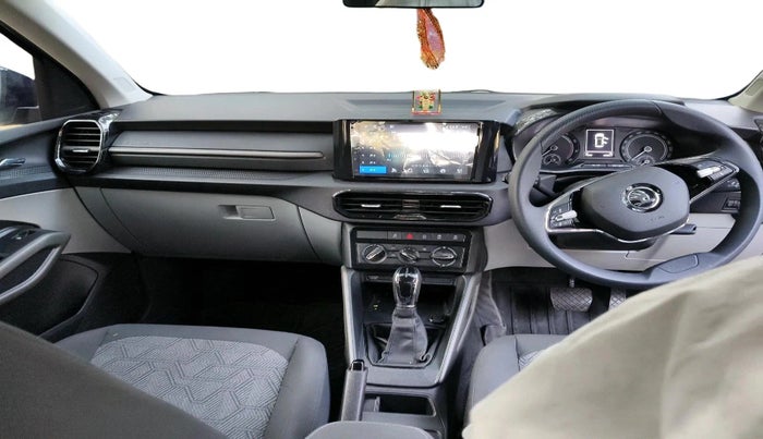 2025 Skoda Kylaq Signature AT, Petrol, Automatic, 4,208 km, interior