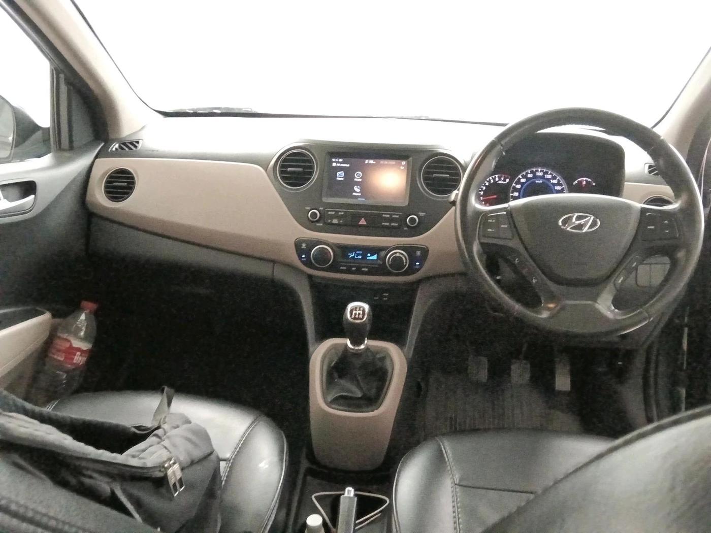 2017 Hyundai Grand i10 ASTA 1.2 KAPPA VTVT, Petrol, Manual, 82,692 km, interior