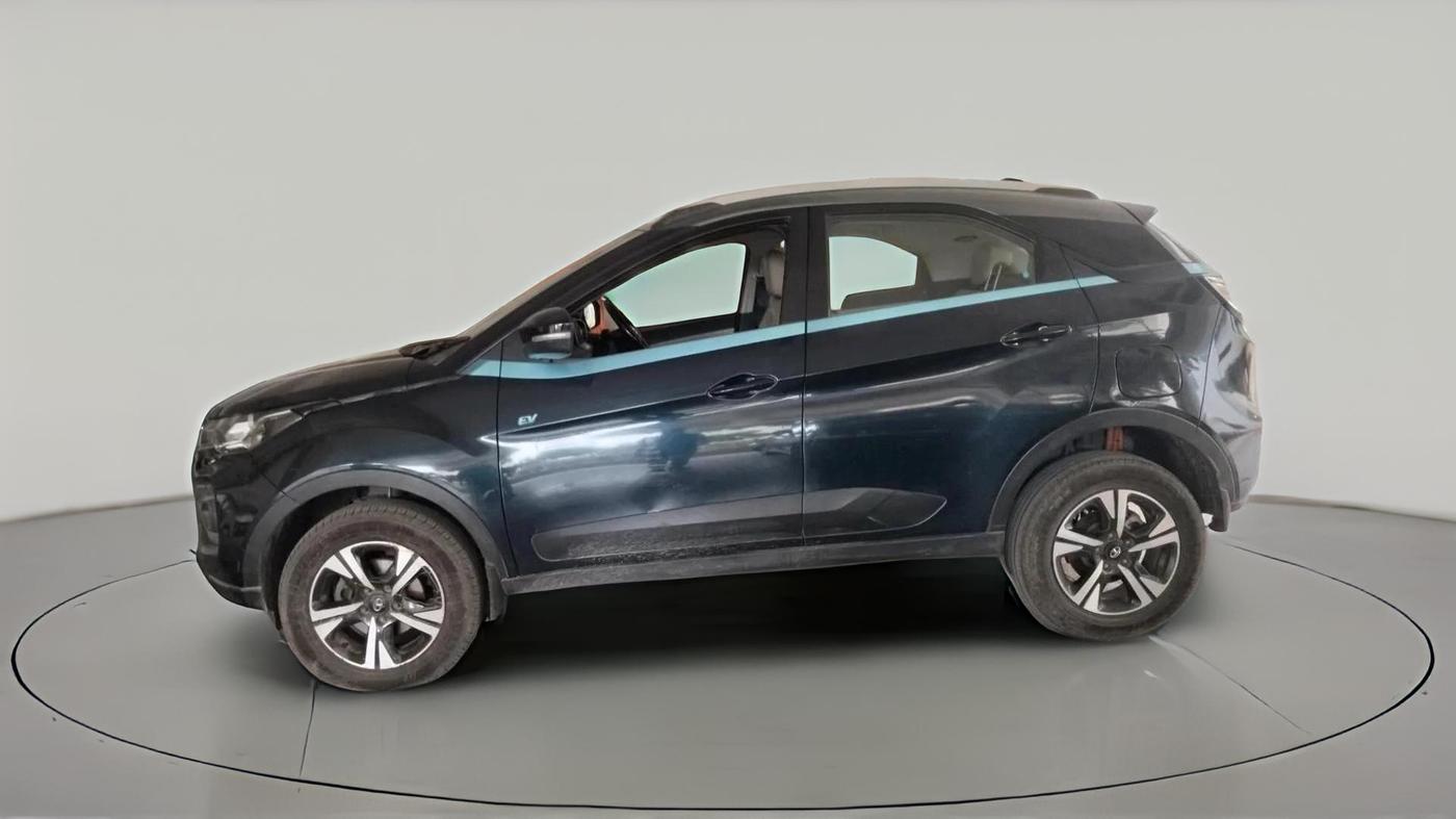 2022 Tata NEXON EV XZ PLUS LUX, Electric, Automatic, 1,07,290 km, exterior