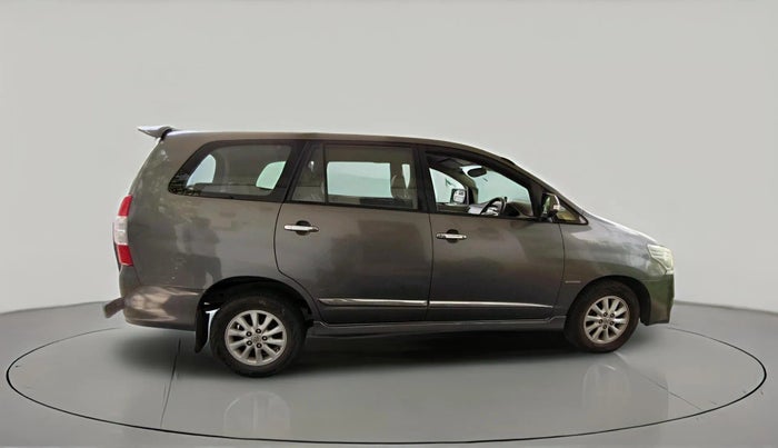 2014 Toyota Innova 2.5 VX 7 STR, Diesel, Manual, 1,94,161 km, exterior