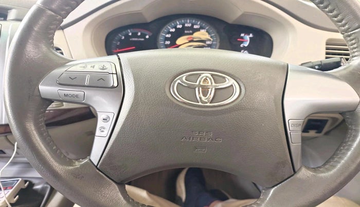 2014 Toyota Innova 2.5 VX 7 STR, Diesel, Manual, 1,94,161 km, interior