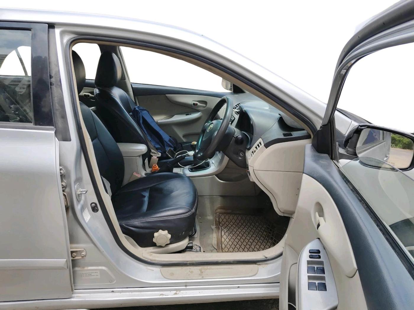 2012 Toyota Corolla Altis J DIESEL, Diesel, Manual, 1,86,955 km, interior