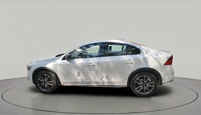 2018 Volvo S60 CROSS COUNTRY INSCRIPTION, Diesel, Automatic, 1,11,937 km, exterior