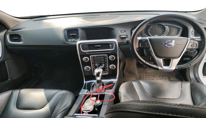 2018 Volvo S60 CROSS COUNTRY INSCRIPTION, Diesel, Automatic, 1,11,937 km, interior