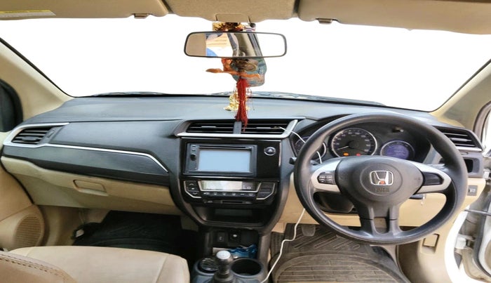 2017 Honda Amaze 1.5L I-DTEC VX, Diesel, Manual, 1,56,252 km, interior