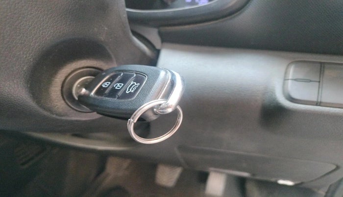 2019 Hyundai VENUE S 1.2, Petrol, Manual, 64,397 km, interior