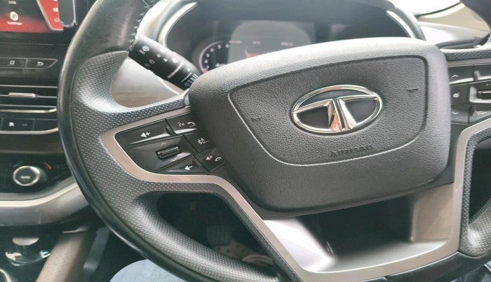 2019 Tata Harrier XZ 2.0L, Diesel, Manual, 1,03,064 km, interior