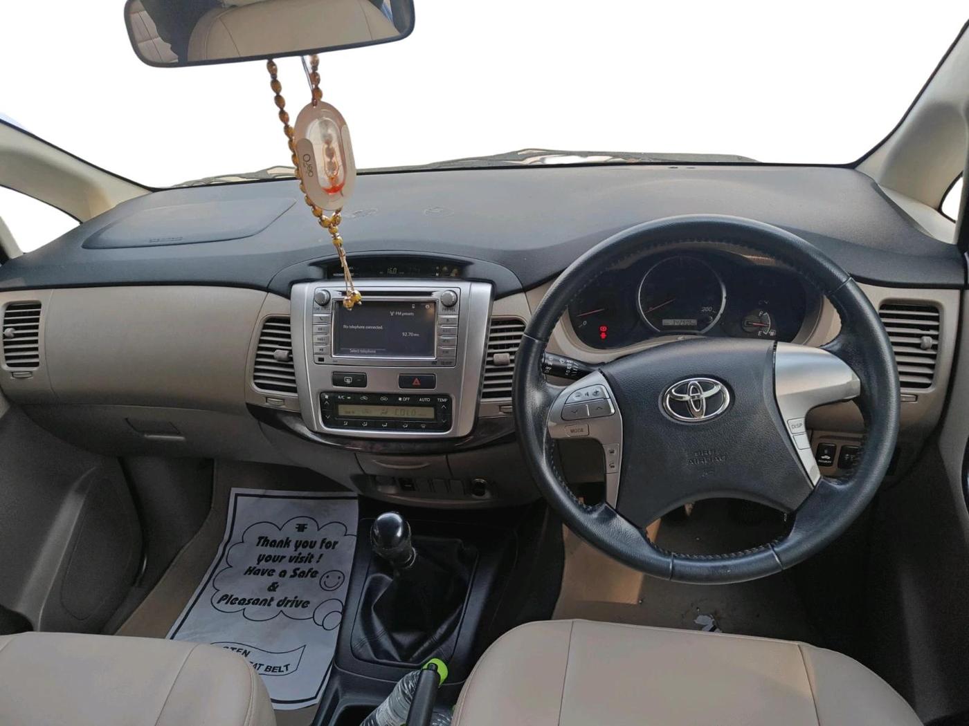 2015 Toyota Innova 2.5 VX 8 STR, Diesel, Manual, 3,43,102 km, interior