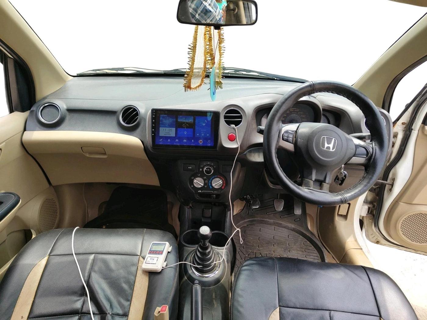 2014 Honda Amaze 1.5L I-DTEC S, Diesel, Manual, 1,08,002 km, interior