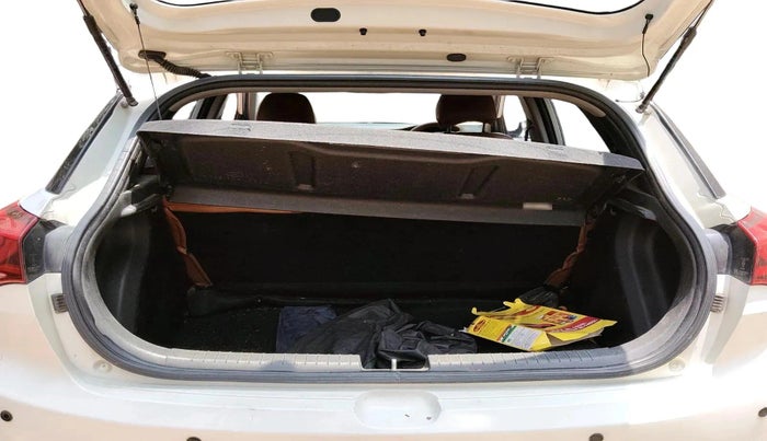 2017 Hyundai Elite i20 SPORTZ 1.2, Petrol, Manual, 1,01,875 km, exterior