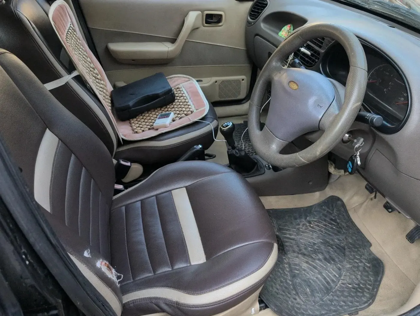 2010 Ford Ikon 1.4 DIESEL, Diesel, Manual, 1,78,557 km, interior