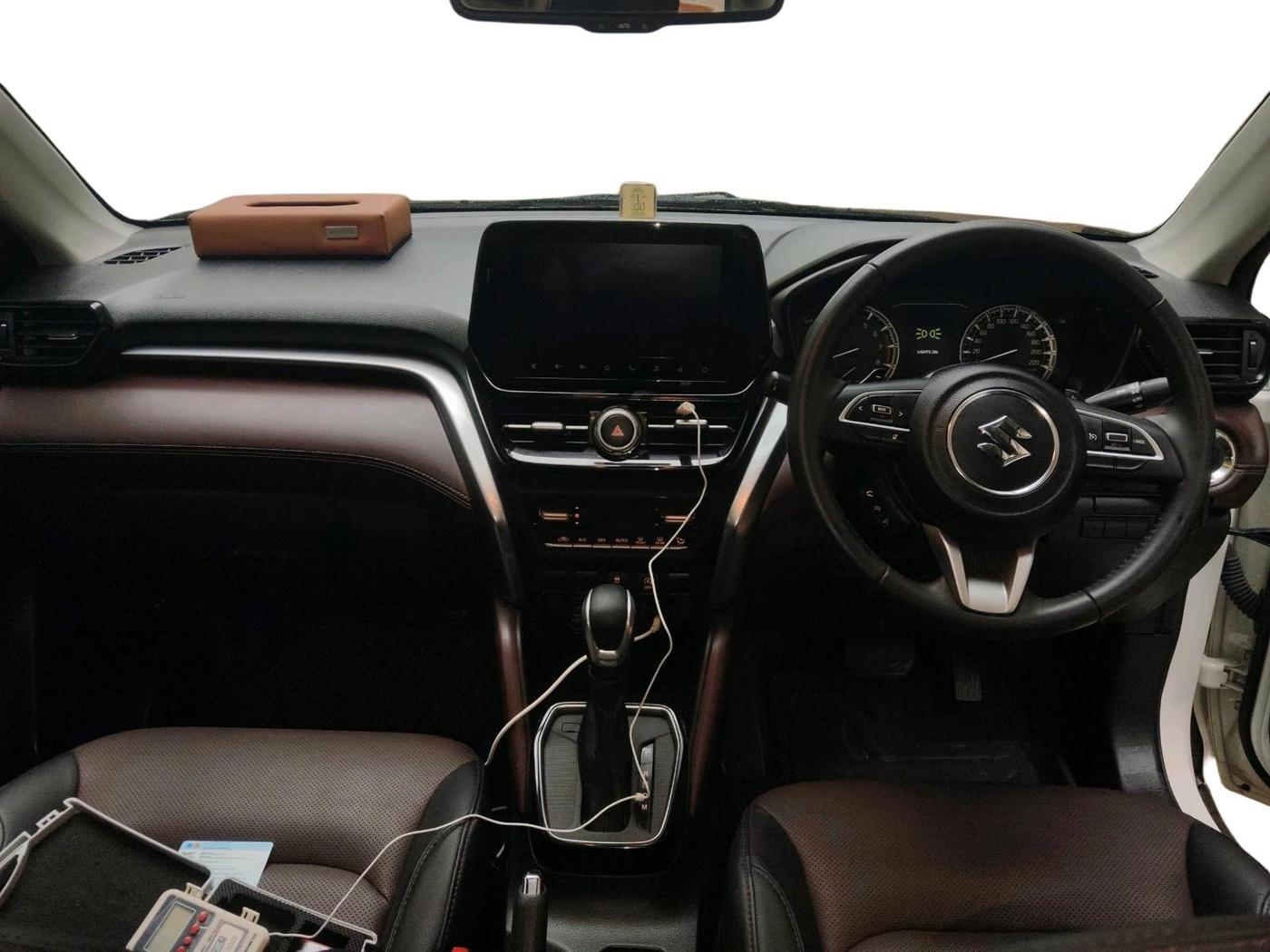 2024 Maruti Grand Vitara ALPHA SMART HYBRID AT, Petrol, Automatic, 6,968 km, interior