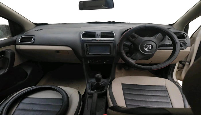 2012 Volkswagen Polo COMFORTLINE 1.2L, Diesel, Manual, 1,23,457 km, interior