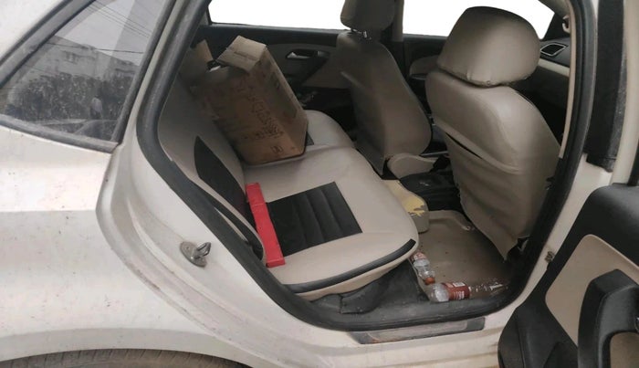 2012 Volkswagen Polo COMFORTLINE 1.2L, Diesel, Manual, 1,23,457 km, interior