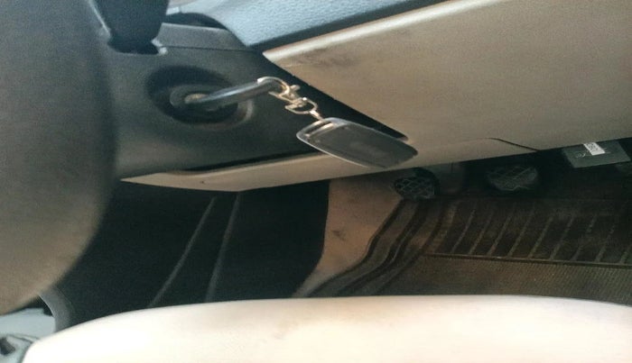 2011 Volkswagen Polo COMFORTLINE 1.2L, Diesel, Manual, 2,09,888 km, interior