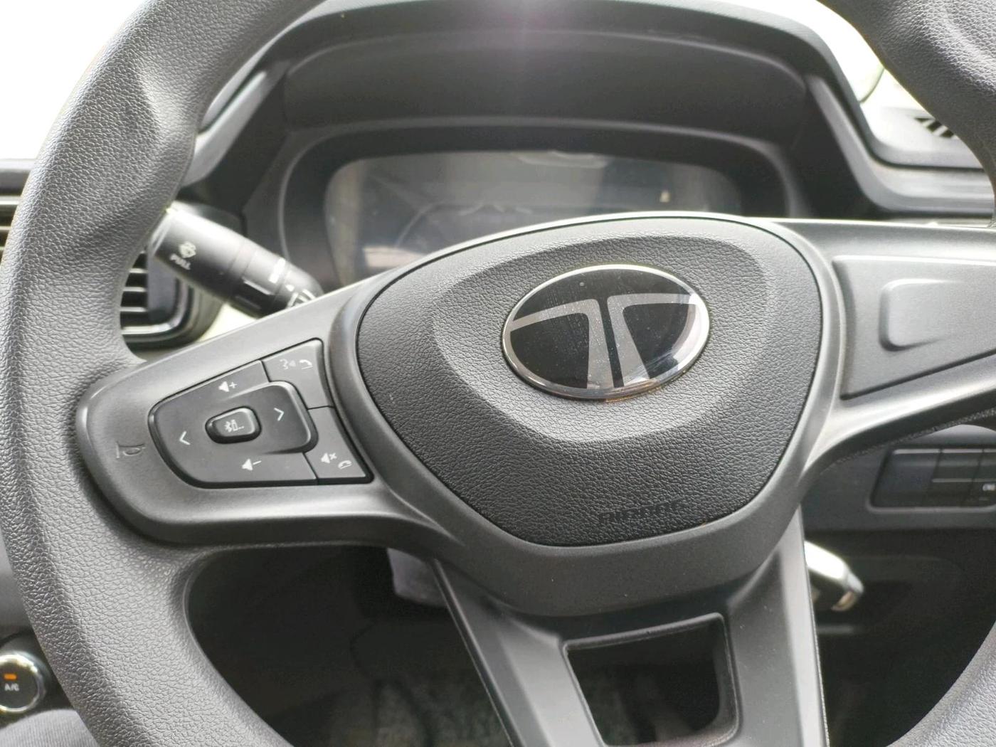 2023 Tata PUNCH ADVENTURE MT CNG , CNG, Manual, 29,296 km, interior