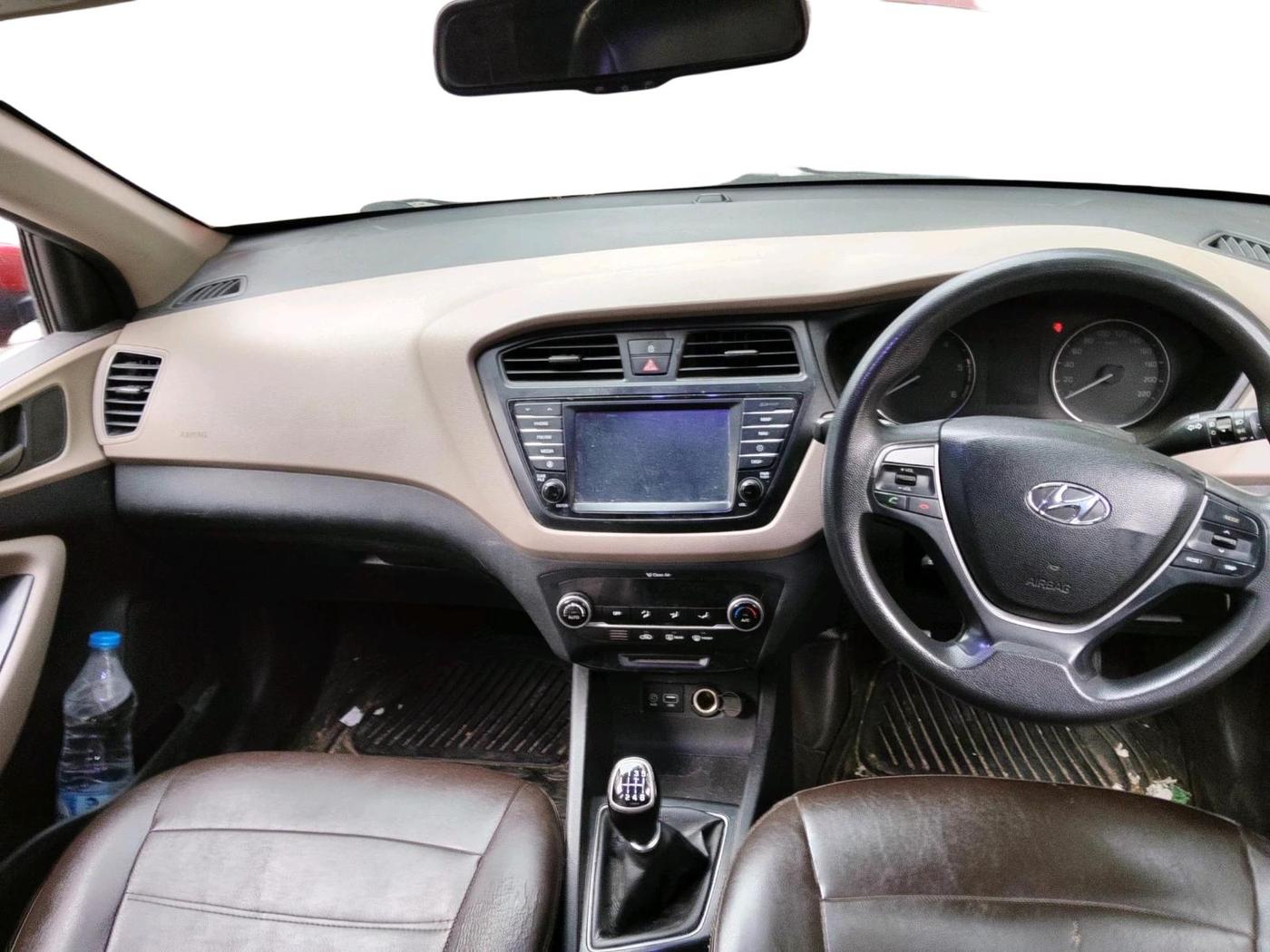 2016 Hyundai Elite i20 SPORTZ 1.4 CRDI, Diesel, Manual, 1,04,103 km, interior