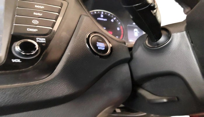 2017 Hyundai i20 Active 1.4 SX, Diesel, Manual, 82,778 km, interior