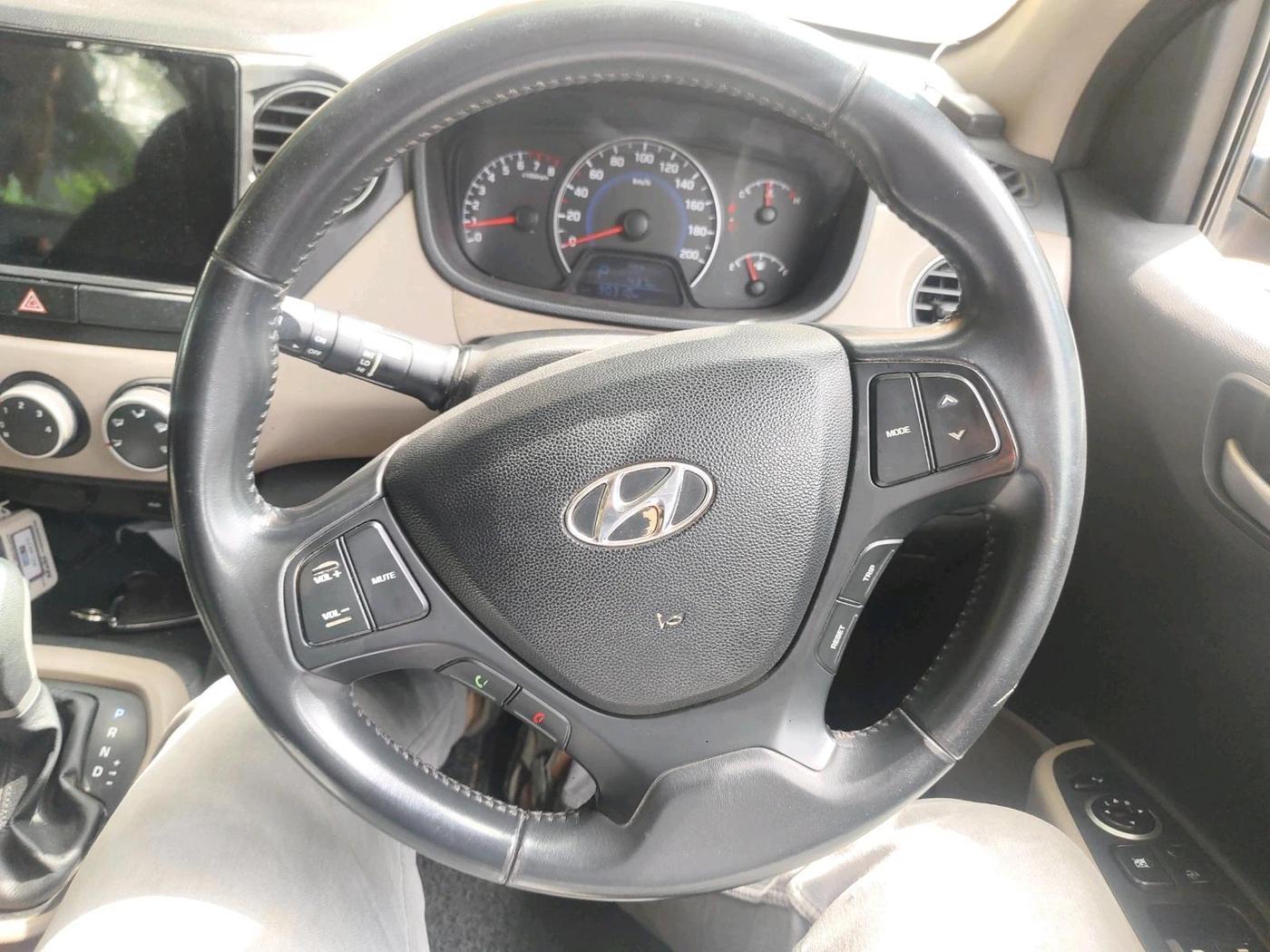 2015 Hyundai Grand i10 ASTA AT 1.2 KAPPA VTVT, Petrol, Automatic, 90,310 km, interior