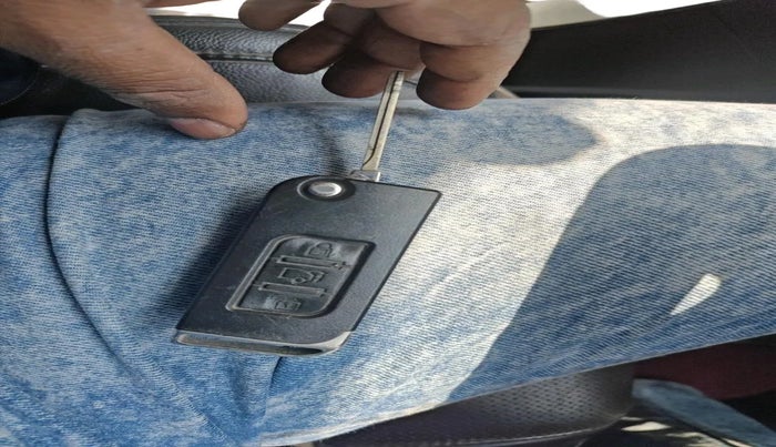 2014 Mahindra XUV500 W8, Diesel, Manual, 1,02,565 km, interior