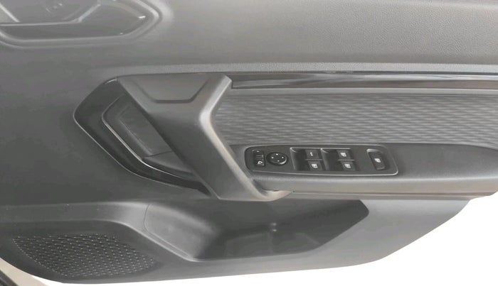 2022 Renault Kiger RXZ AMT, Petrol, Automatic, 67,676 km, interior