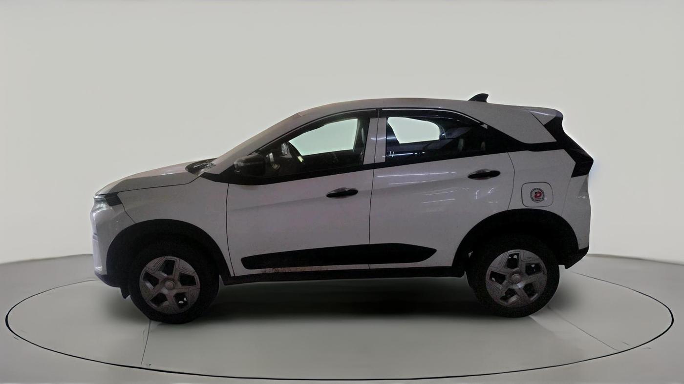 2024 Tata NEXON Smart + 1.5, Diesel, Manual, 55,835 km, exterior